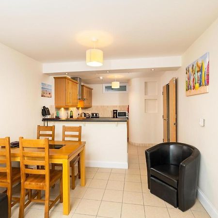 Stylish & Spacious 2Bd Apartment Westbeach Resort ビディフォード エクステリア 写真