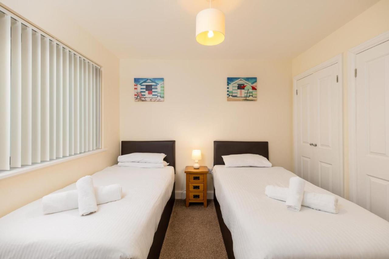 Stylish & Spacious 2Bd Apartment Westbeach Resort ビディフォード エクステリア 写真