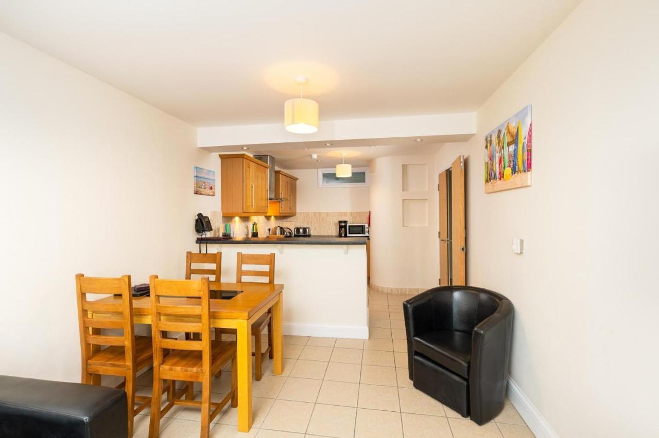 Stylish & Spacious 2Bd Apartment Westbeach Resort ビディフォード エクステリア 写真